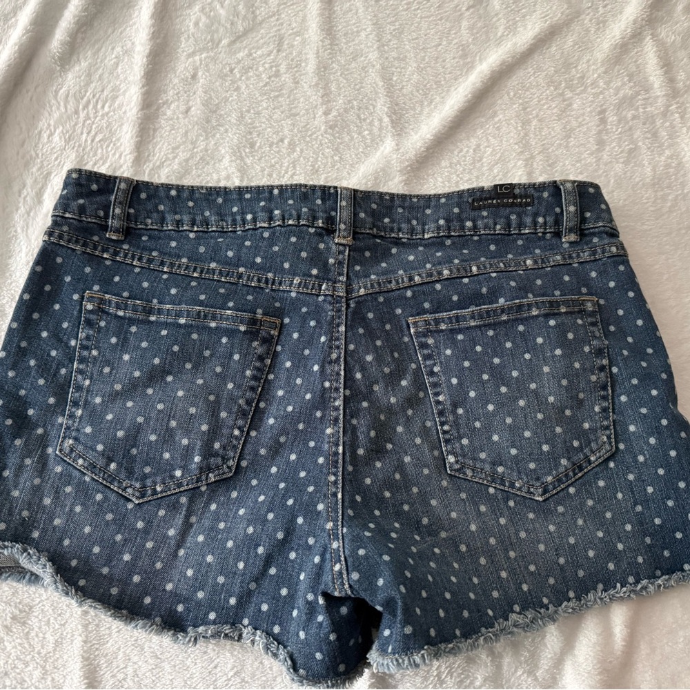 Lauren Conrad White Polka Dots Denim Frayed Stretch Shorts 14 women’s - Picture 6 of 7